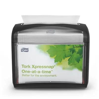 موزع المناديل الورقية Tork Xpressnap على الطاولة، يوزع واحدة تلو الأخرى، أسود