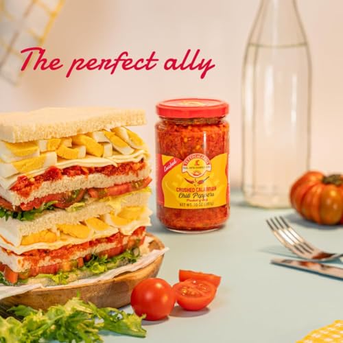 TUTTOCALABRIA Calabrian Chili Pepper Pieces, 10oz (285g), Spicy Condiment with Calabrian Chili Peppers, Extra Virgin Olive Oil, Ideal for Pasta, Pizza, Sandwiches and Fish, Made in Italy