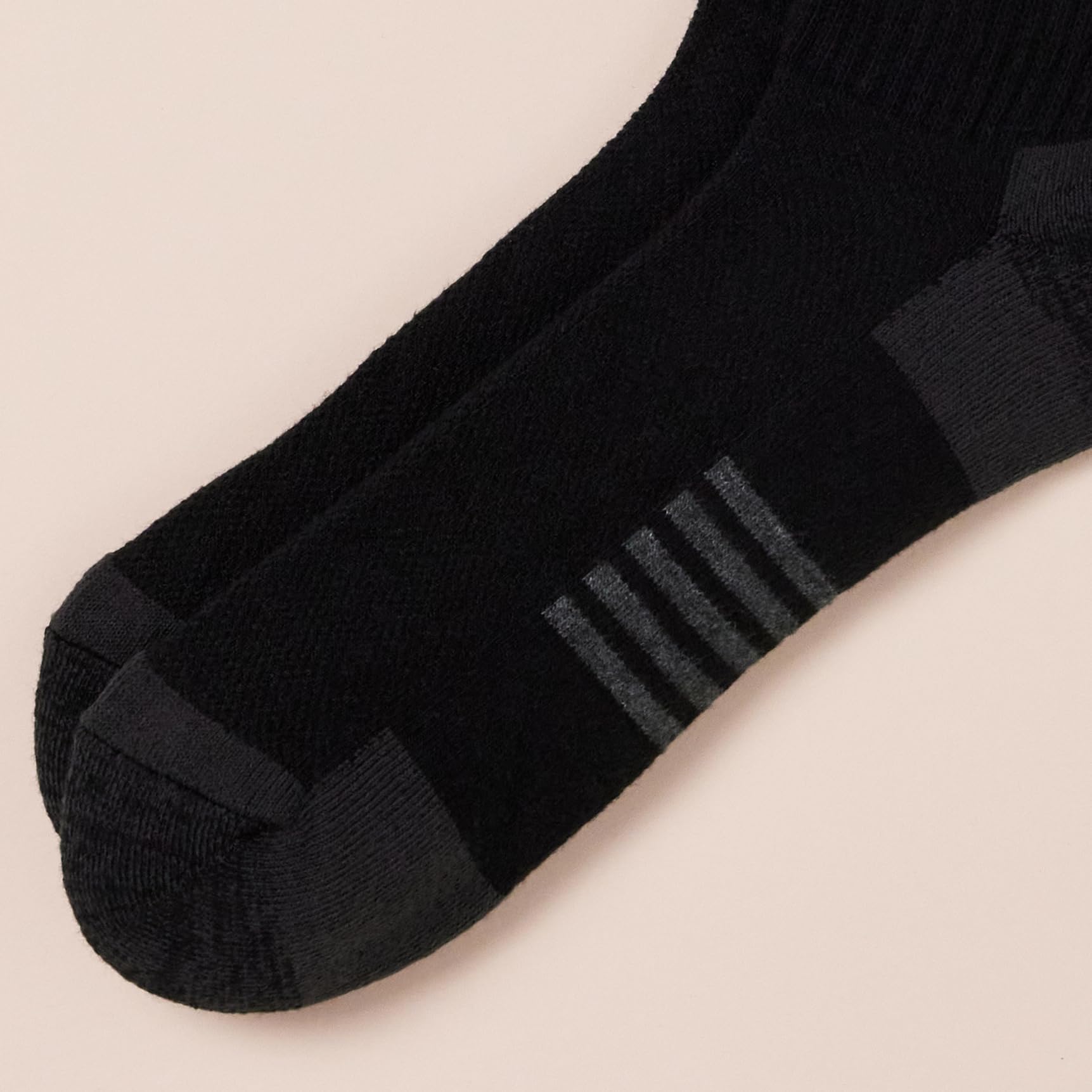 Amazon Essentials Men's Athletic Ankle Socks, Breathable, Cotton Blend, Cushioned, 6 Pairs, Black, 8-12
