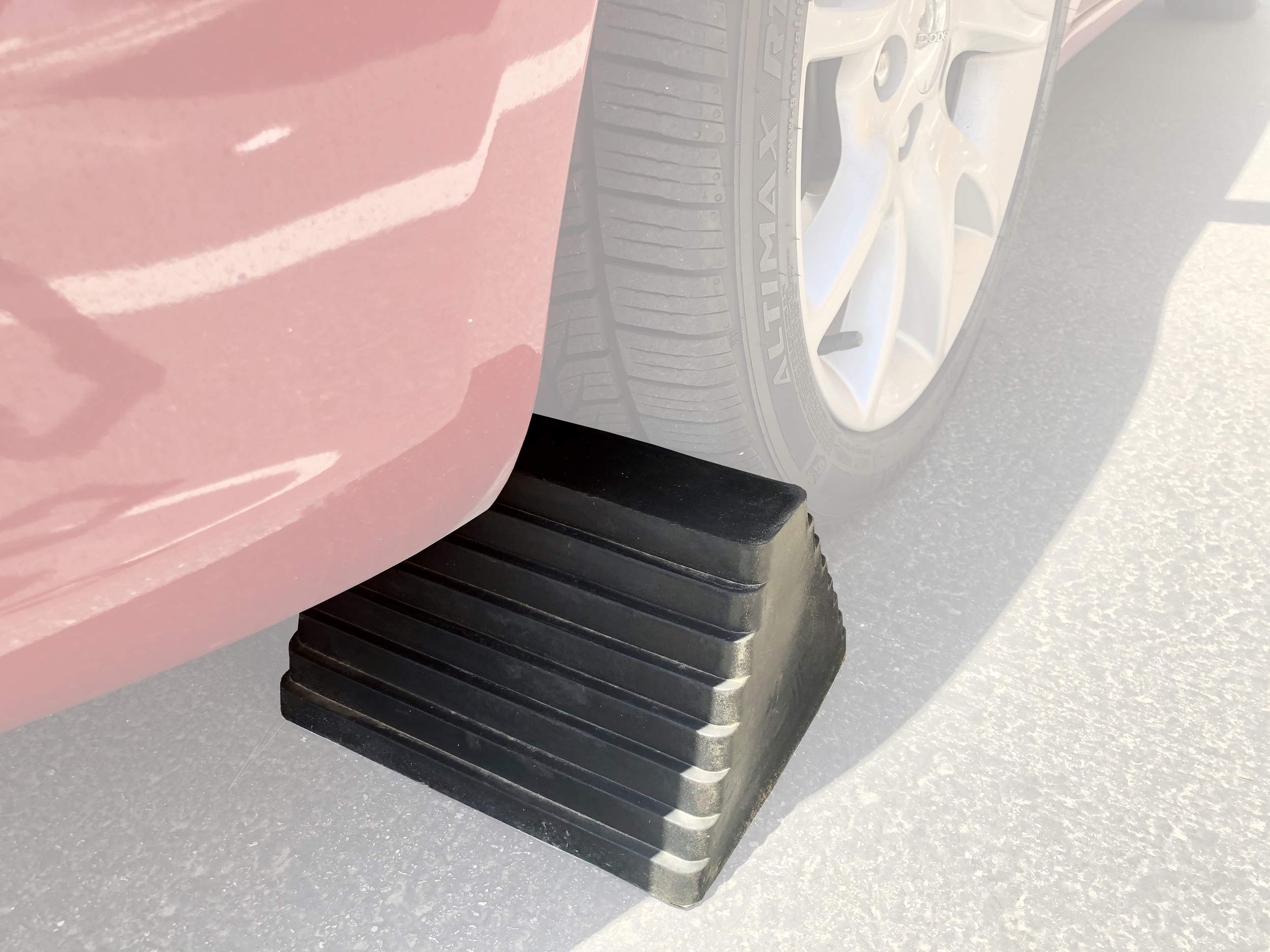 MaxxHaul 80681 Rubber Wheel Chocks 2-Pack – Heavy Duty, All-Weather, Non-Slip, Oil-Resistant with Steel Eyebolt – for Trailers, Cars, Motorcycles, RVs – 10” x 8” x 6”