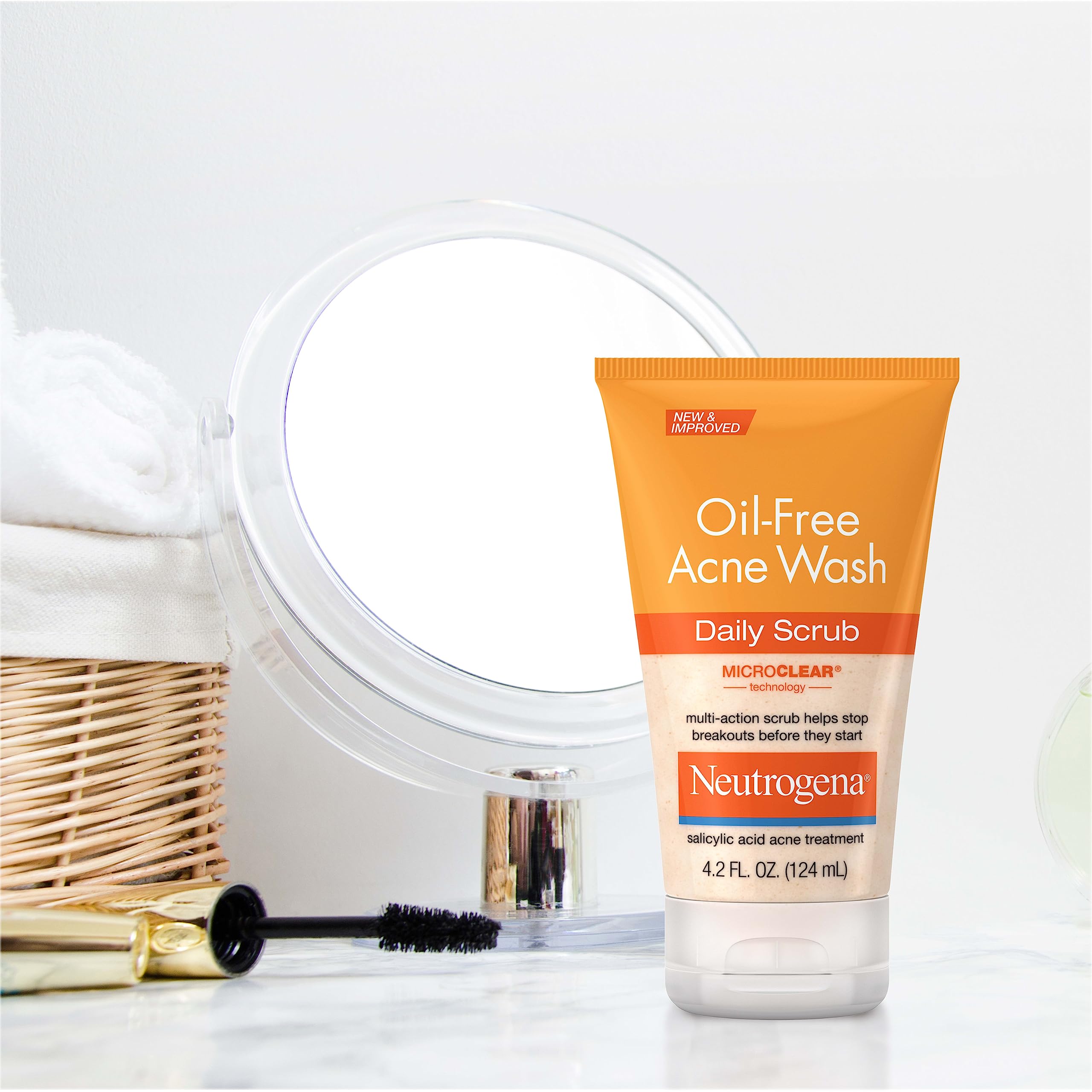 Neutrogena Oil-Free Acne Face Wash with 2% Salicylic Acid, Daily Exfoliating Scrub & Acne Treatment for Oily, Acne-Prone Skin, Clears Breakouts & Blackheads, 4.2 fl. oz
