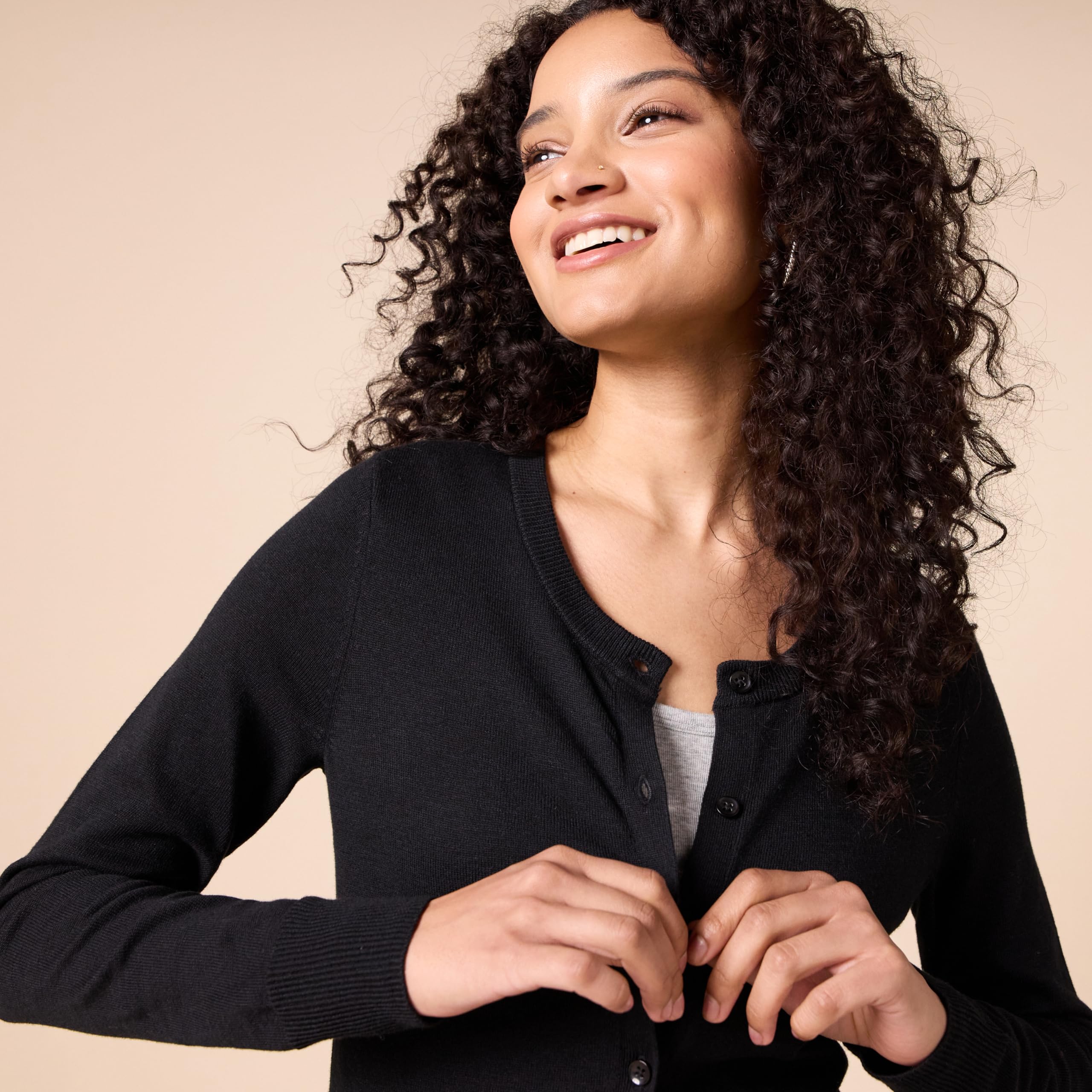 Amazon Essentials Women's Lightweight Crewneck Cardigan Sweater (Available in Plus Size), Black, Large