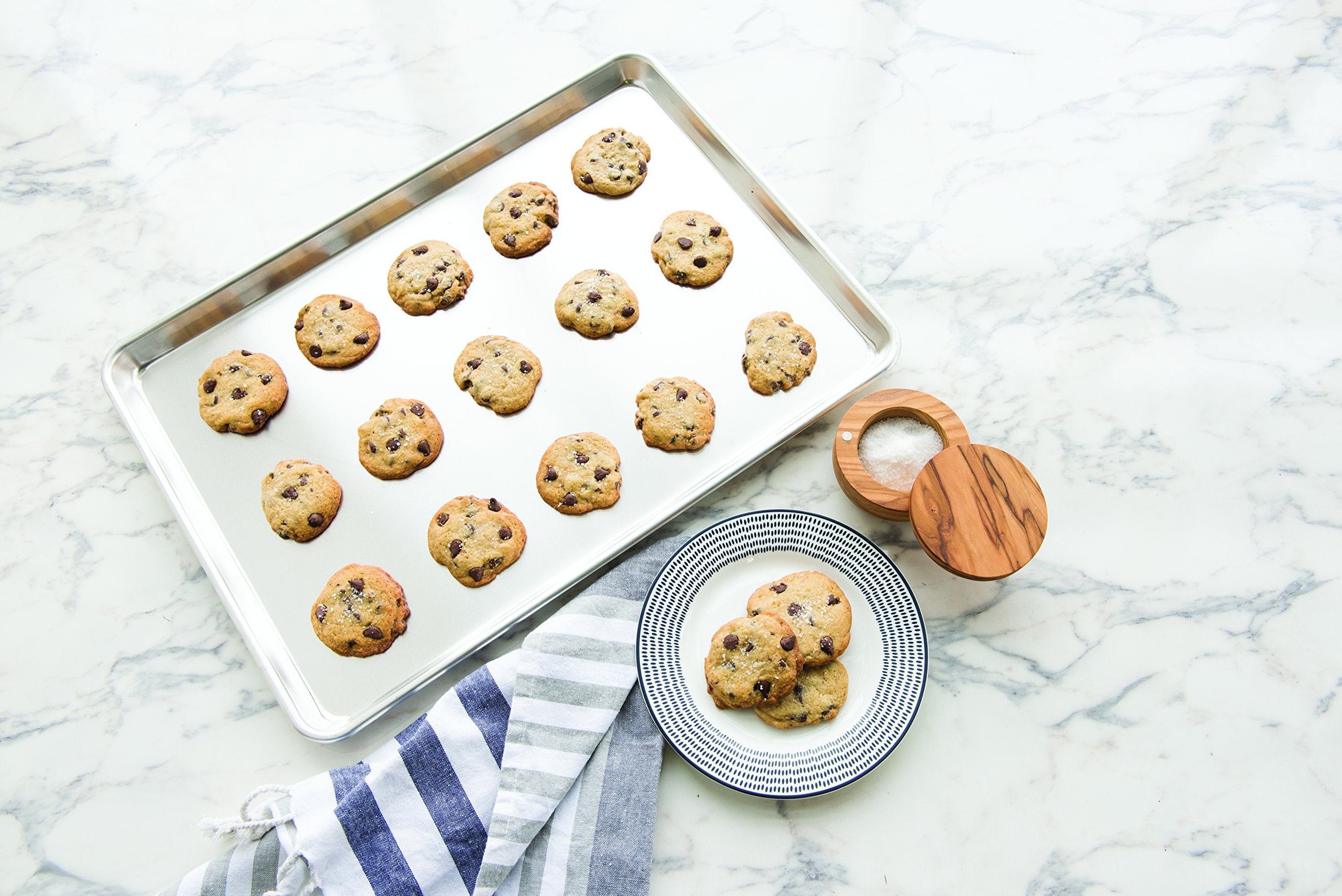 Nordic Ware Extra Large Baking Sheet, 21 x 15 inches, XL Big sheet pan Natural Uncoated Aluminum, Reinforced Steel Rim Prevents Warping, 1pk Big Sheet